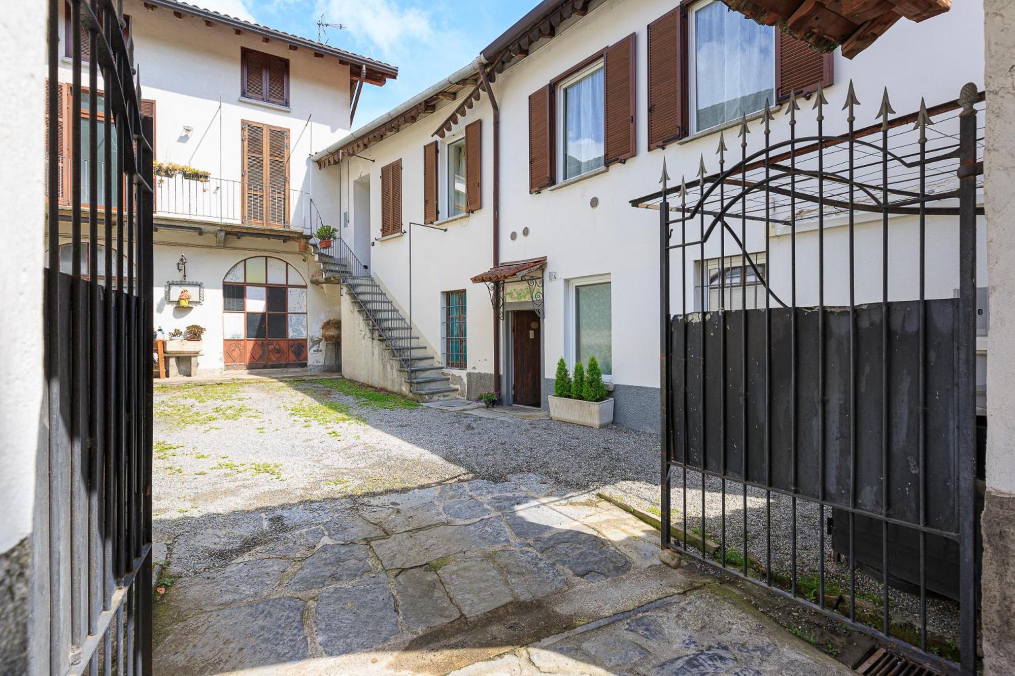 Anita'S Apartment Como Exterior photo